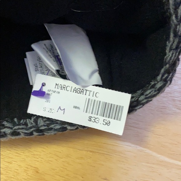 Hat - Picture 2 of 2